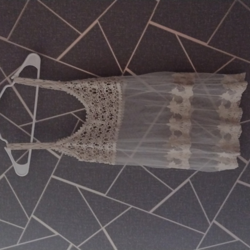 Nella fantasia tank top  ptp 16"